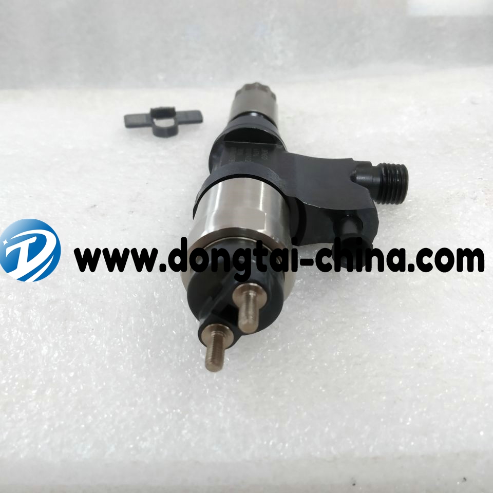095000-8011 FOR HOWOSinotruk A7DENSO COMMON RAIL INJECTOR